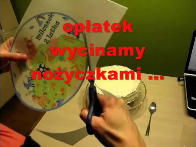 Jak prawidłowo położyć opłatek na babeczkach? Proste kroki i porady