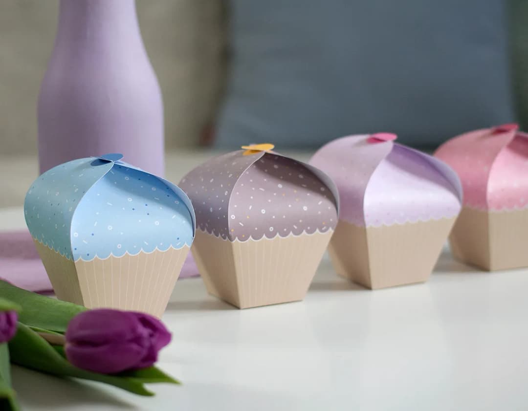 Jak zrobić pudełko na babeczki – prosty poradnik krok po kroku dla każdego